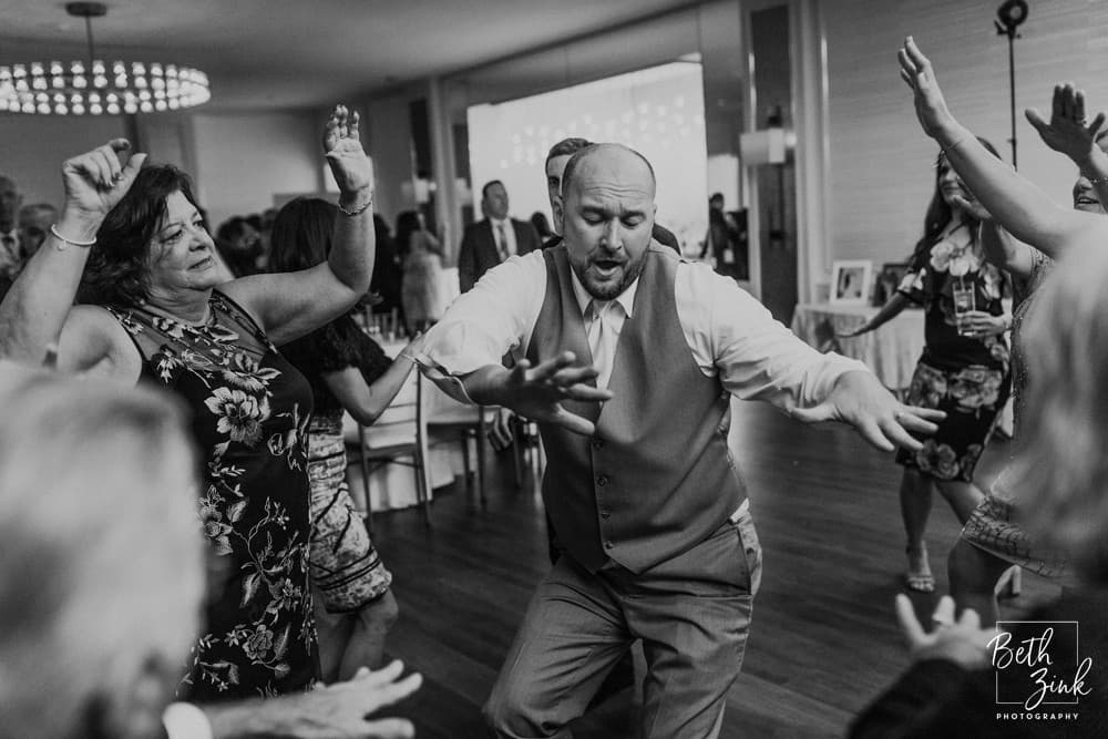 Meredith + Dennis' Wedding at The Piermont — photograph 41 of 57