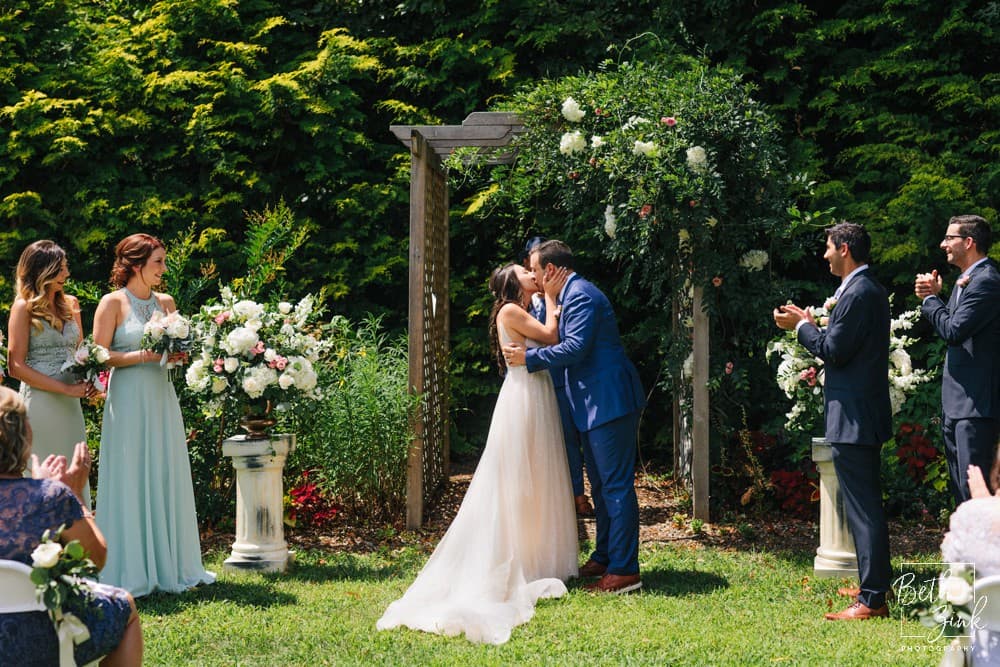 Marissa + Matt's Wedding at Planting Fields Arboretum — photograph 25 of 75