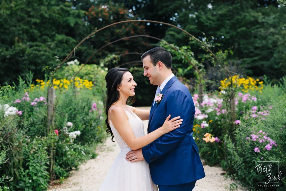 Marissa + Matt's Wedding at Planting Fields Arboretum — photograph 28 of 75