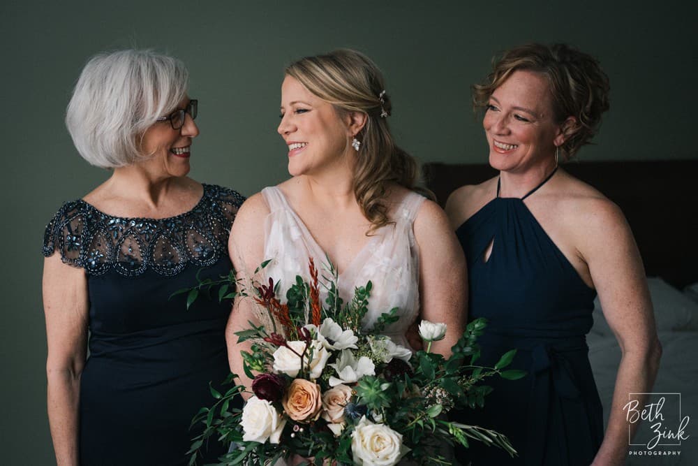 Lisa + Leif's Wedding at Hudson Loft — photograph 15 of 80