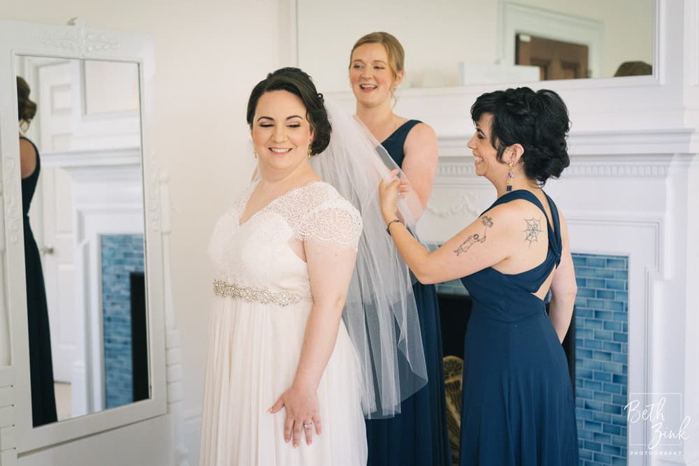 Rebecca + Andrew's Wedding at Lounsbury House — photograph 9 of 64