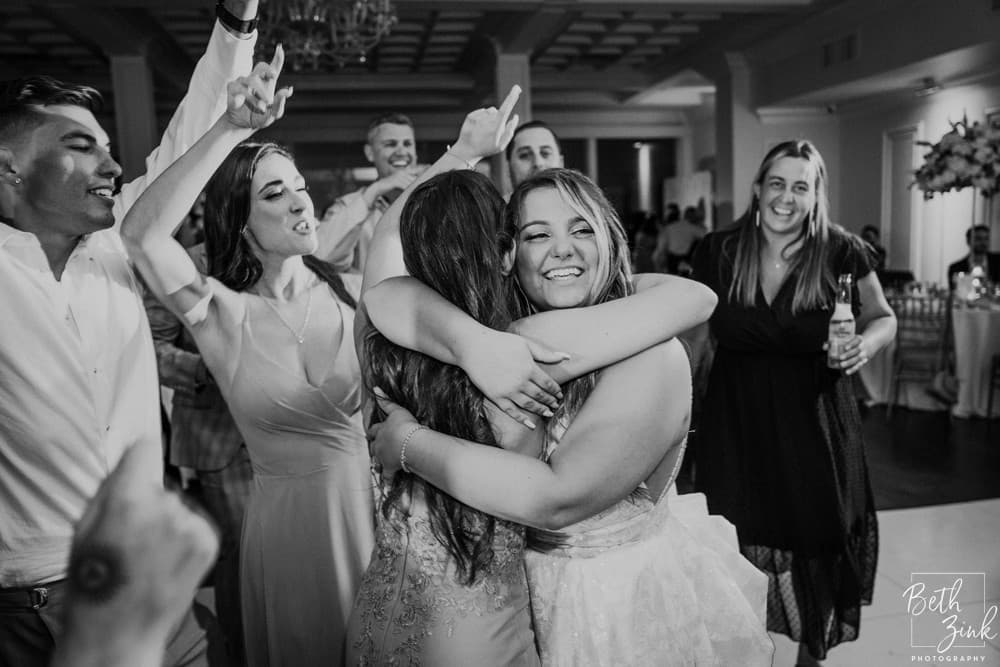 Nikki + Alex's Wedding at Soundview — photograph 73 of 105