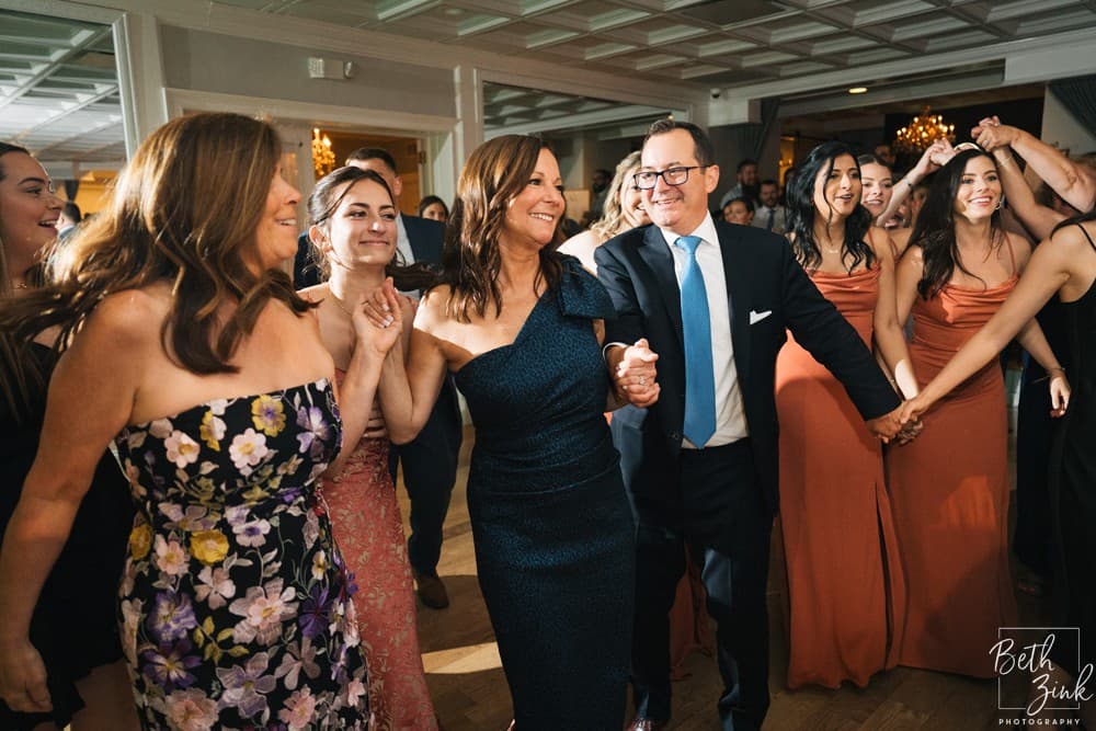 Samantha + Bryan's Wedding at Sea Cliff Manor — photograph 122 of 161