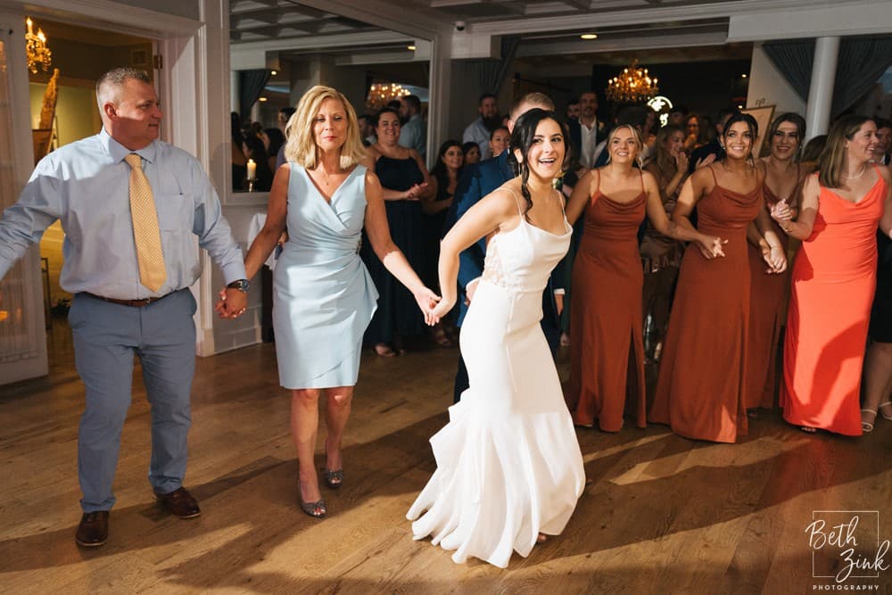 Samantha + Bryan's Wedding at Sea Cliff Manor — photograph 123 of 161