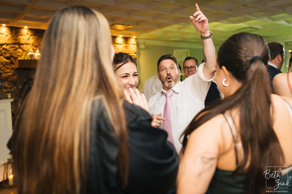 Samantha + Bryan's Wedding at Sea Cliff Manor — photograph 132 of 161