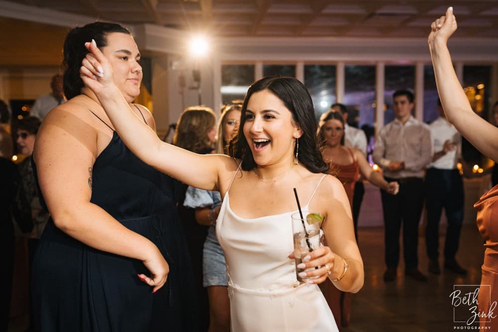 Samantha + Bryan's Wedding at Sea Cliff Manor — photograph 146 of 161