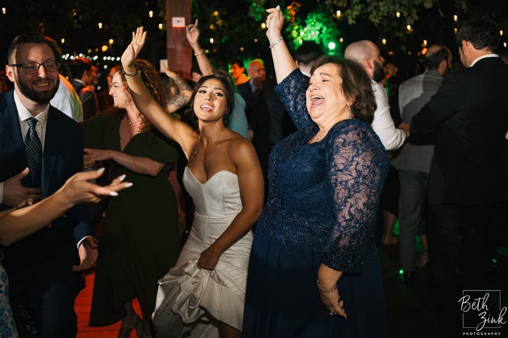 Eva + Niko's Wedding at Box House Hotel — photograph 146 of 159