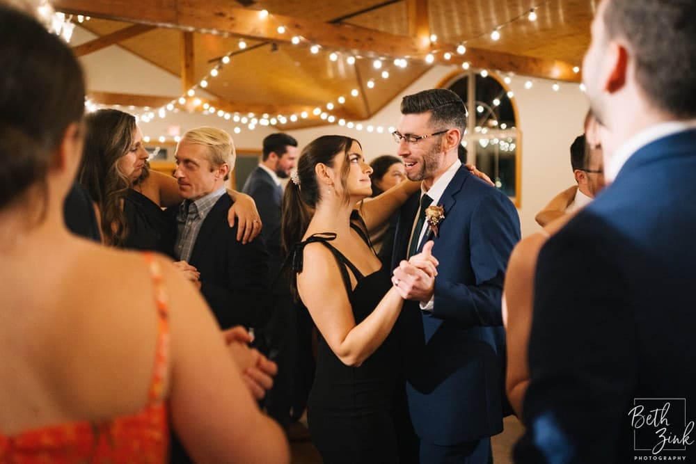 Jennifer + Evan's Wedding at Duck Walk Vineyards — photograph 120 of 187
