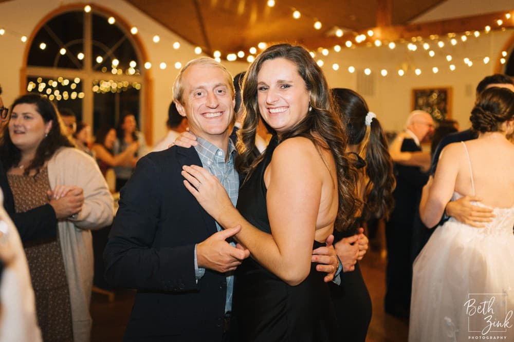 Jennifer + Evan's Wedding at Duck Walk Vineyards — photograph 124 of 187