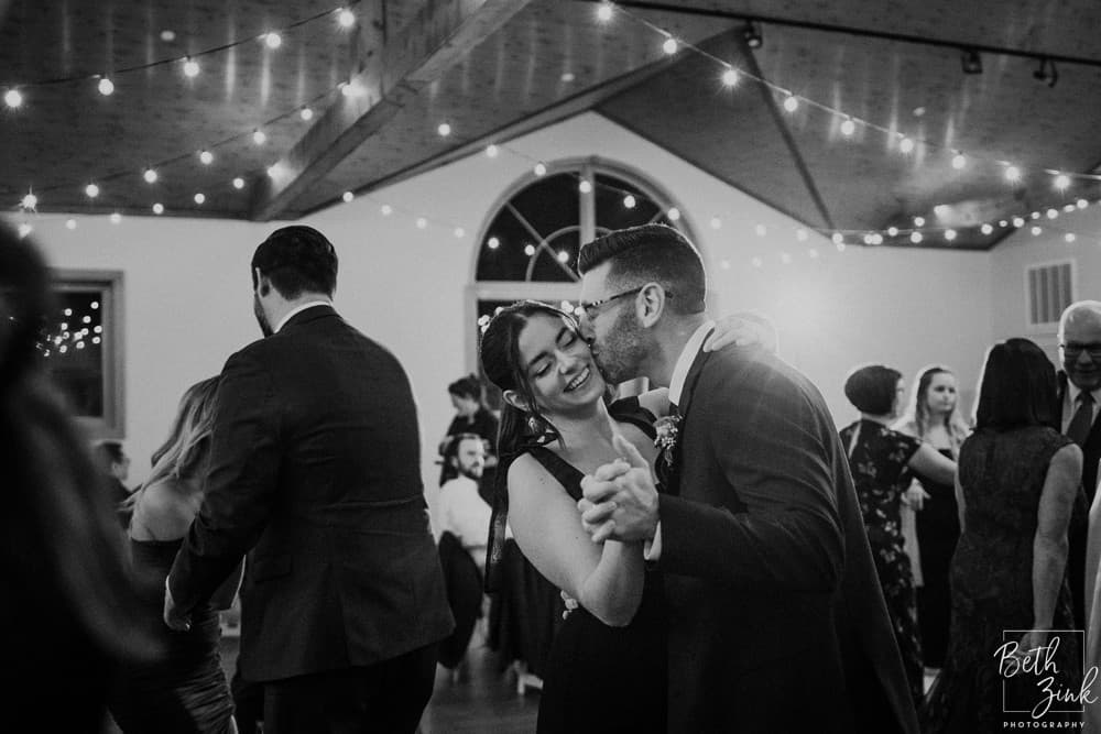 Jennifer + Evan's Wedding at Duck Walk Vineyards — photograph 133 of 187