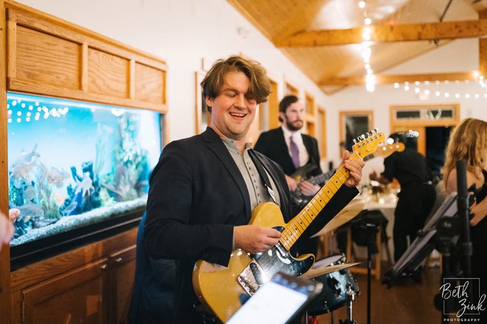 Jennifer + Evan's Wedding at Duck Walk Vineyards — photograph 134 of 187