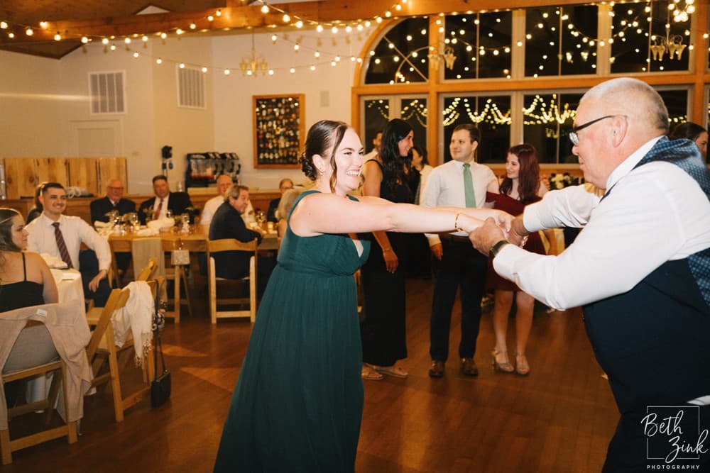 Jennifer + Evan's Wedding at Duck Walk Vineyards — photograph 138 of 187