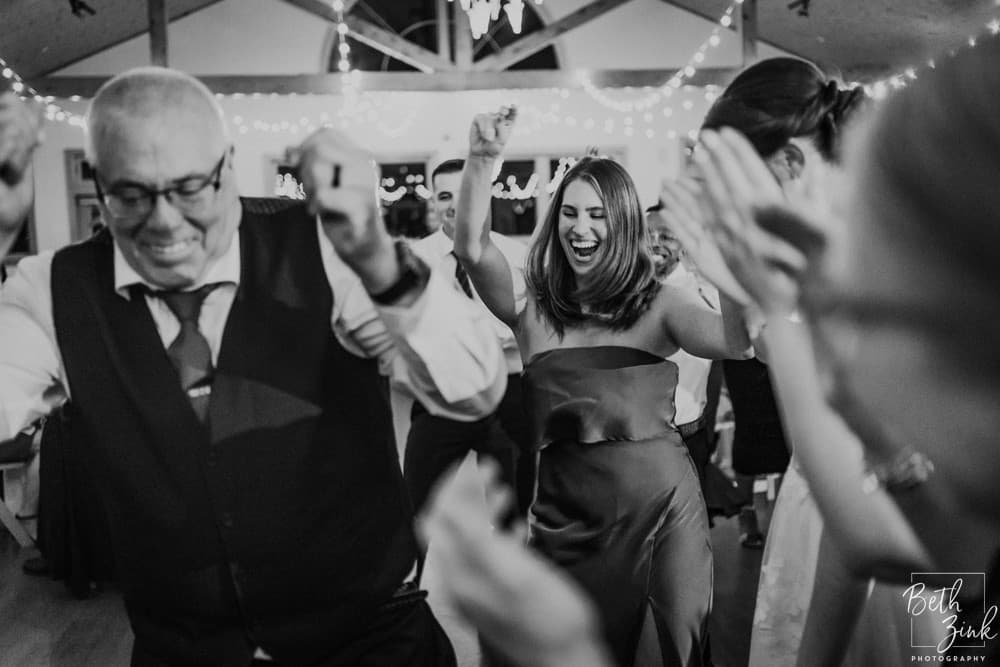 Jennifer + Evan's Wedding at Duck Walk Vineyards — photograph 153 of 187