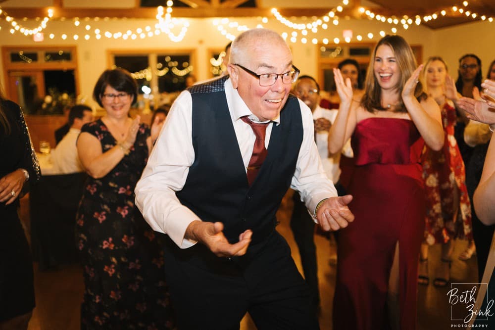Jennifer + Evan's Wedding at Duck Walk Vineyards — photograph 154 of 187