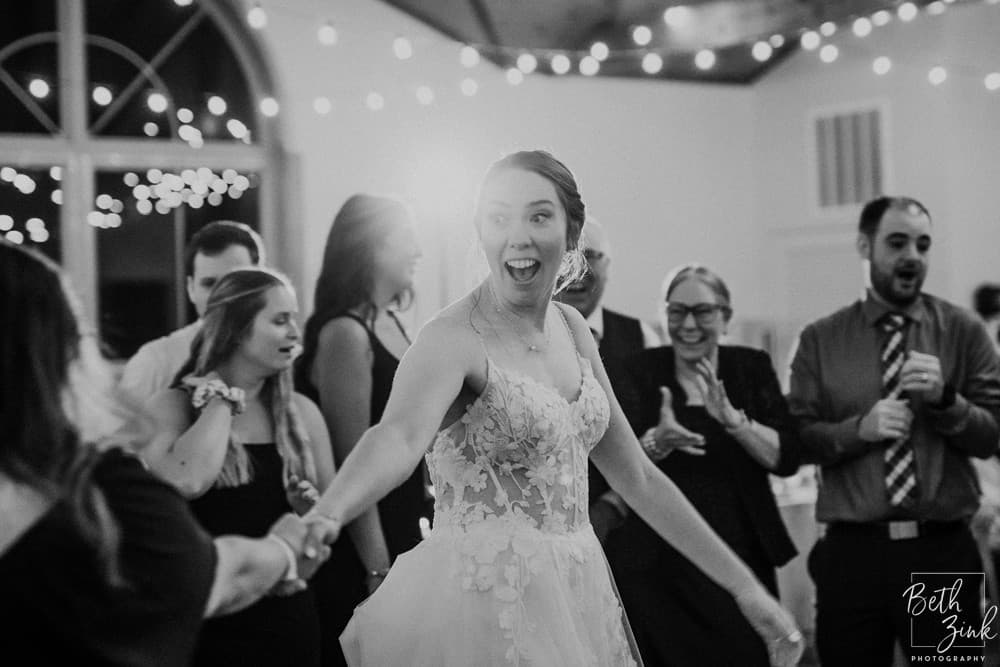 Jennifer + Evan's Wedding at Duck Walk Vineyards — photograph 164 of 187