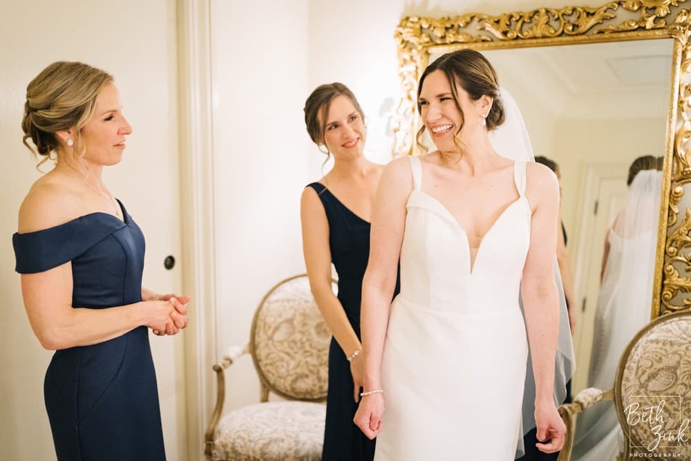 Alanna + Wes' Wedding at Great River Golf Club — photograph 12 of 120