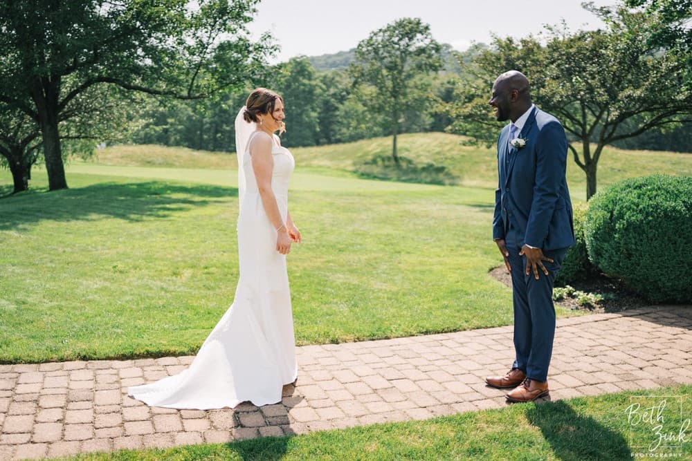 Alanna + Wes' Wedding at Great River Golf Club — photograph 13 of 120