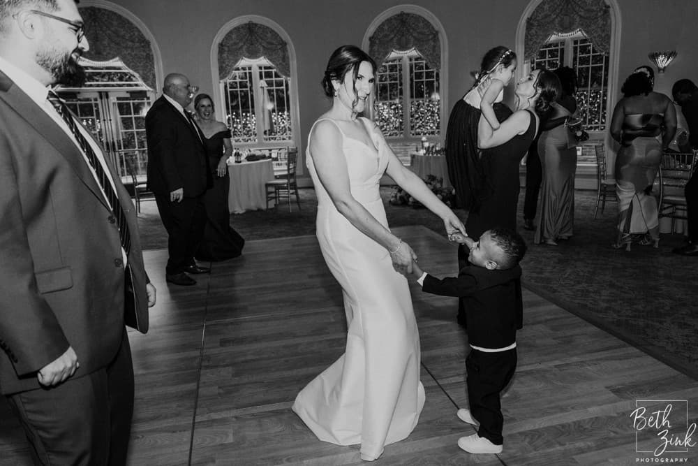Alanna + Wes' Wedding at Great River Golf Club — photograph 103 of 120